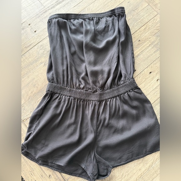 Azure Skies | Aritzia Strapless Romper, size medium - Picture 3 of 8